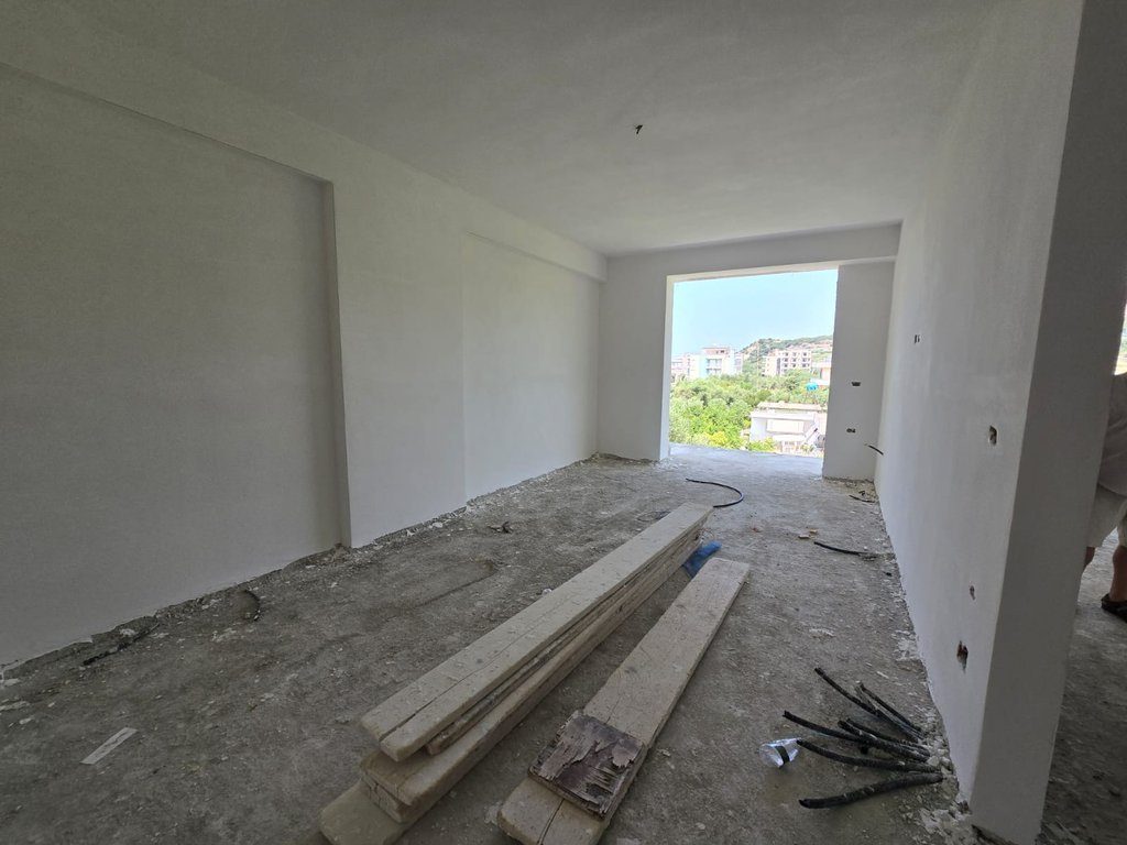 APARTAMENT 1+1 PER SHITJE,NE RADHIME! PAMJE ANSORE DET!