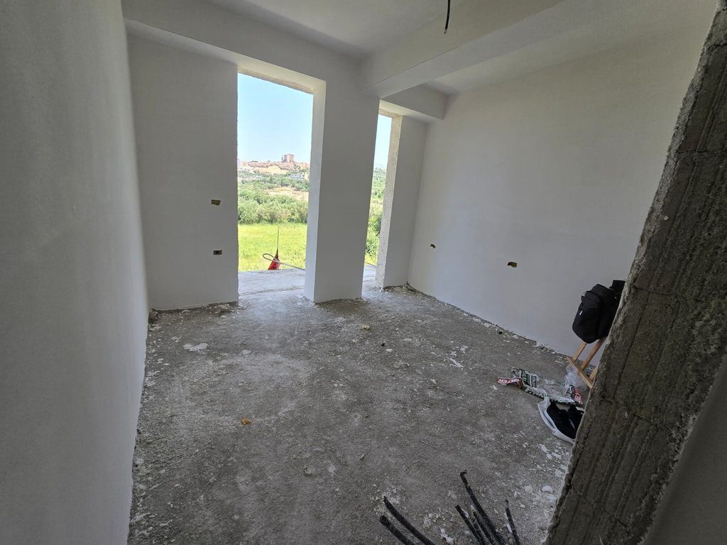 APARTAMENT 1+1 PER SHITJE,NE RADHIME! PAMJE ANSORE DET!