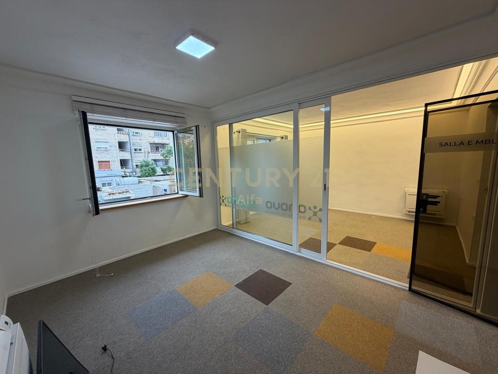 JEPET PER QIRA, AMBIENT ZYRASH - 130 M2, RRUGA E DURRESIT