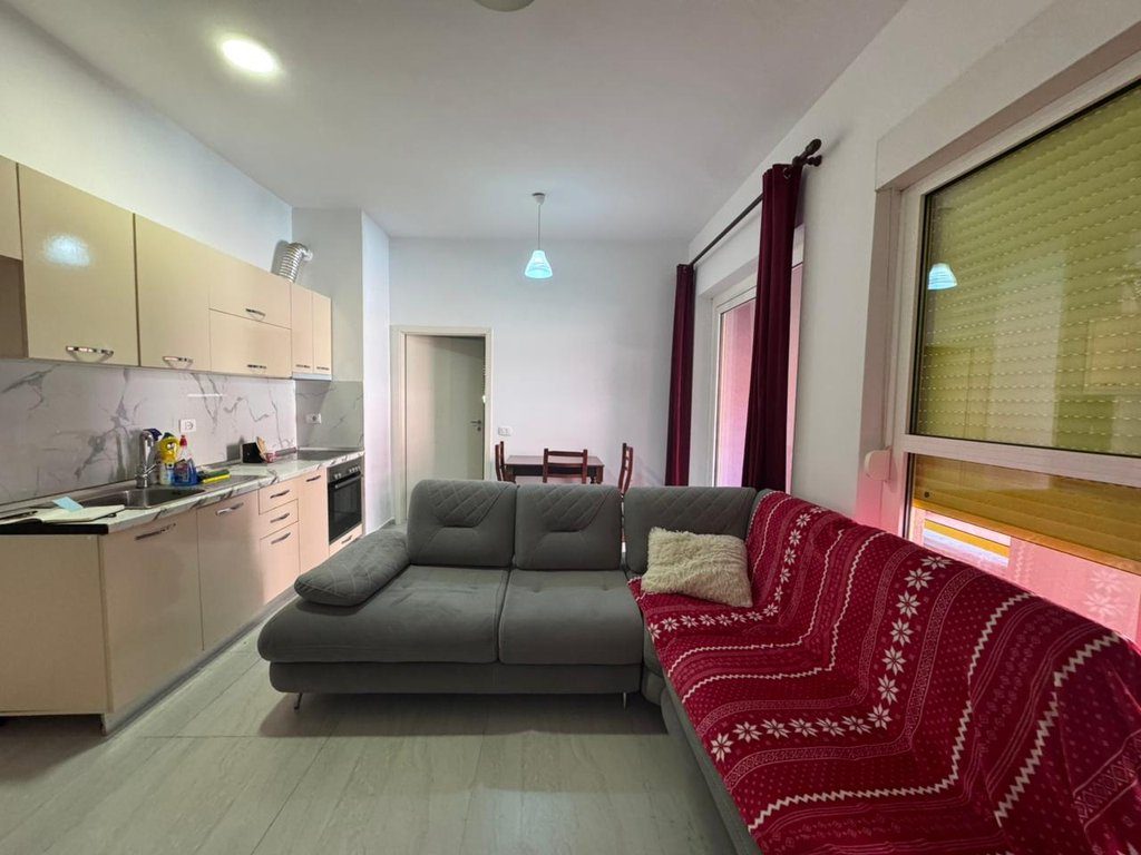 Apartament 1+1 Me Qira në Ali Demi, Tiranë - 350€ | 50 m²