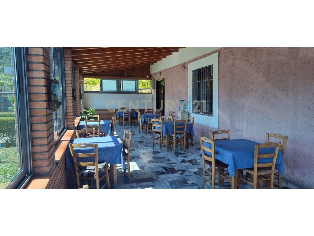 Bar Lokal në Shitje në Berat!