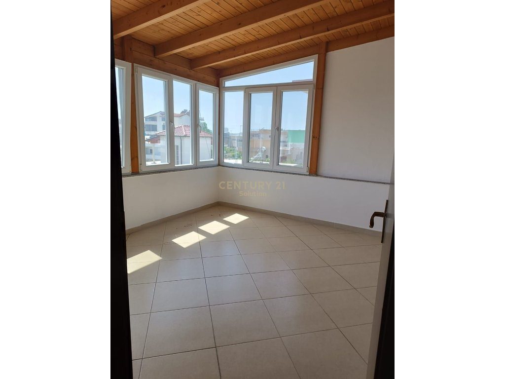 APARTAMENT 2+1 PER SHITJE PRANE URES SE DAJLANIT!
