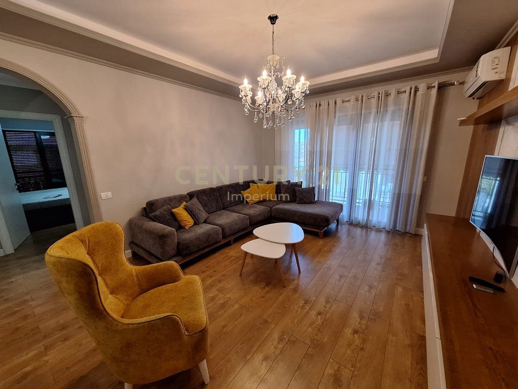 Apartament 2+1+ post parkimi me qira tek Green City, Ish Fusha e Aviacionit!
