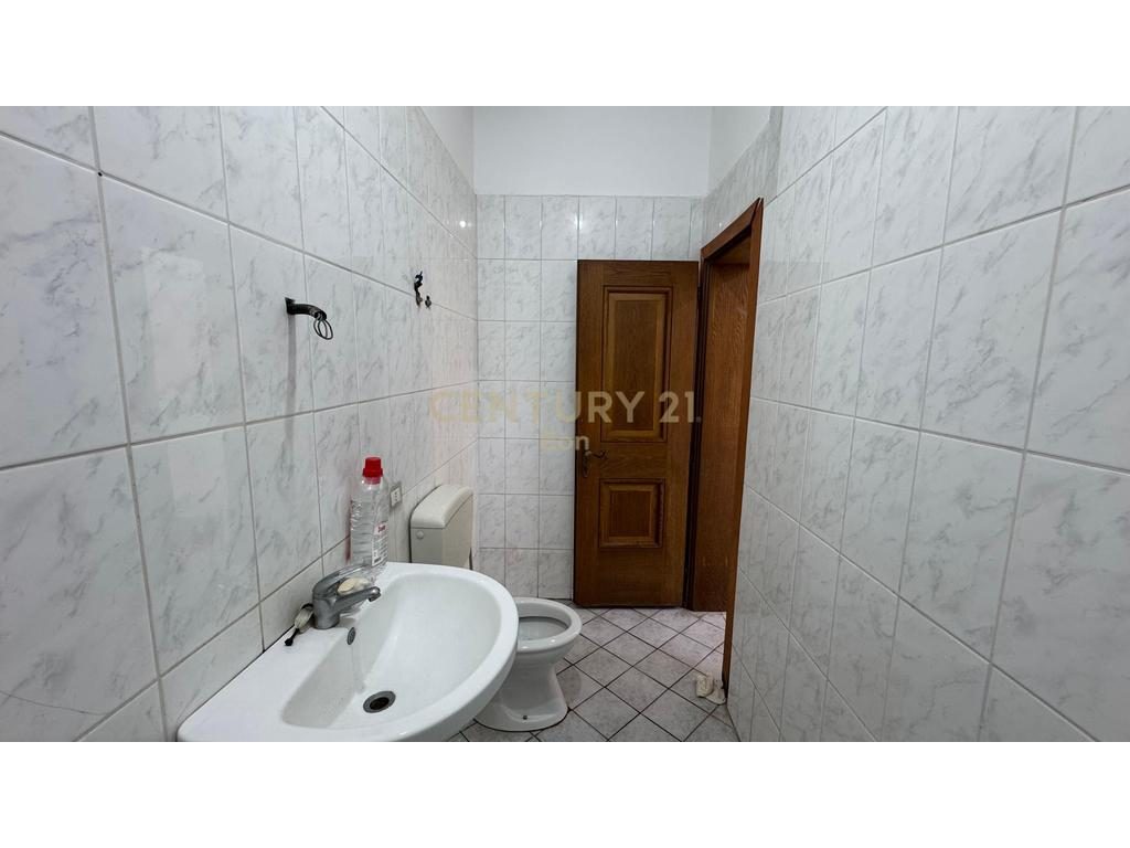 MUNDESI E MIRE INVESTIMI ! NJESI PER SHITJE NE VOLLGA, DURRES !