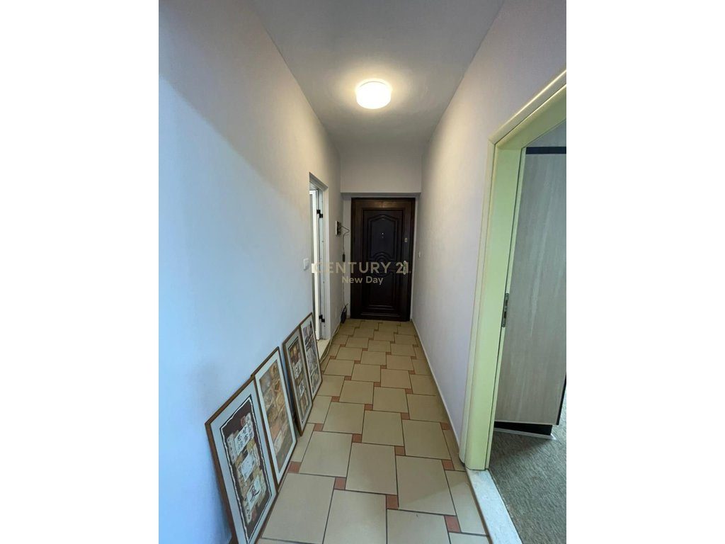 JEPET ME QIRA APARTAMENT 1+1 TEK STACIONI I TRENIT!