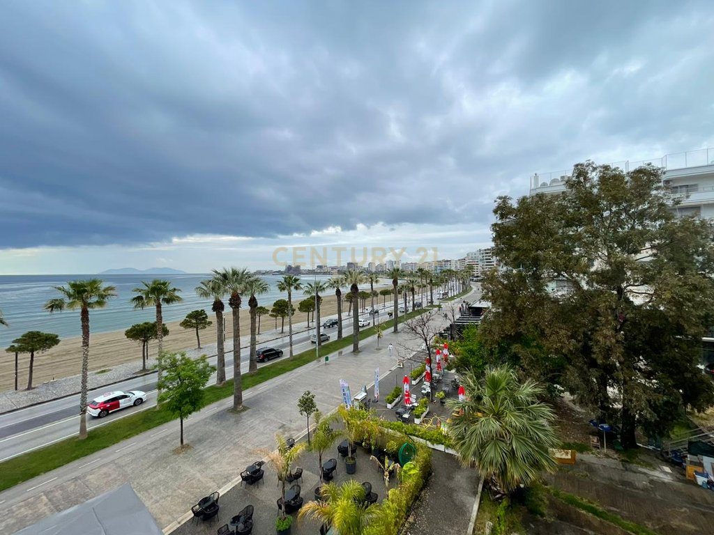 SUPER APARTAMENT 2+1 ME PAMJE PANORAMIKE NGA DETI NE LUNGOMARE