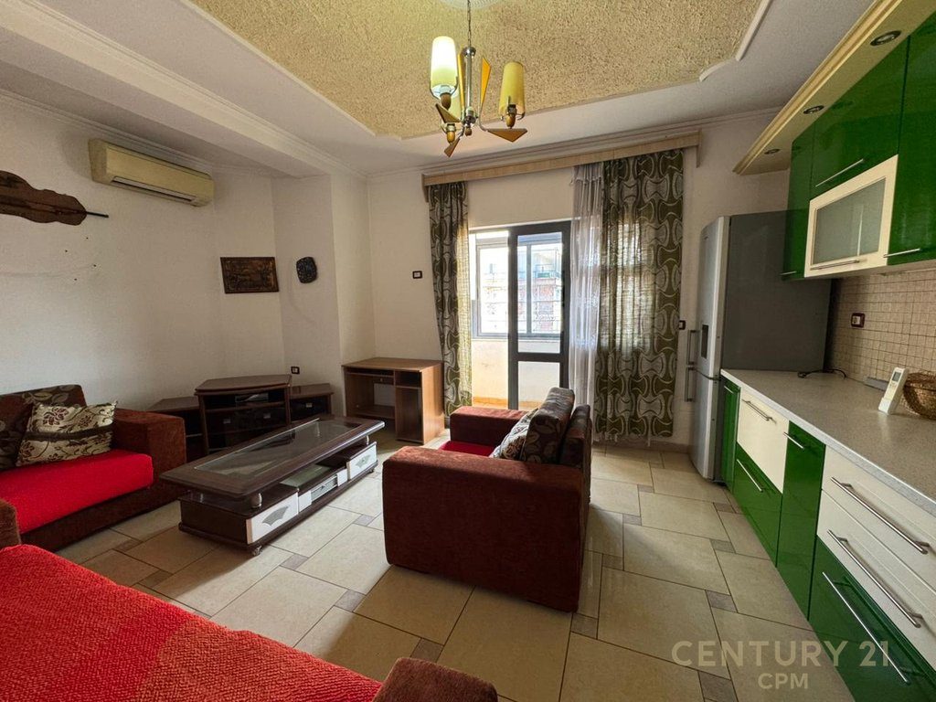 Shitet apartament 2+1 ne Don Bosko, prane rruges Jordan Misja!