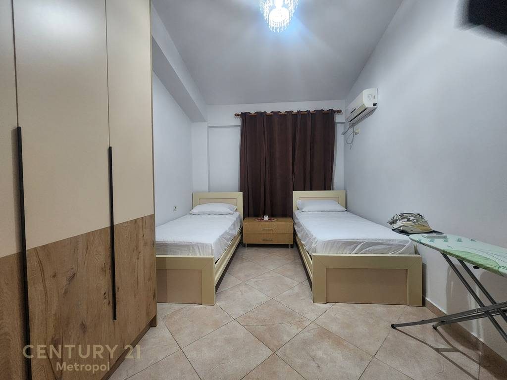 Jepet me qera apartament 1+1 ne Fresk!