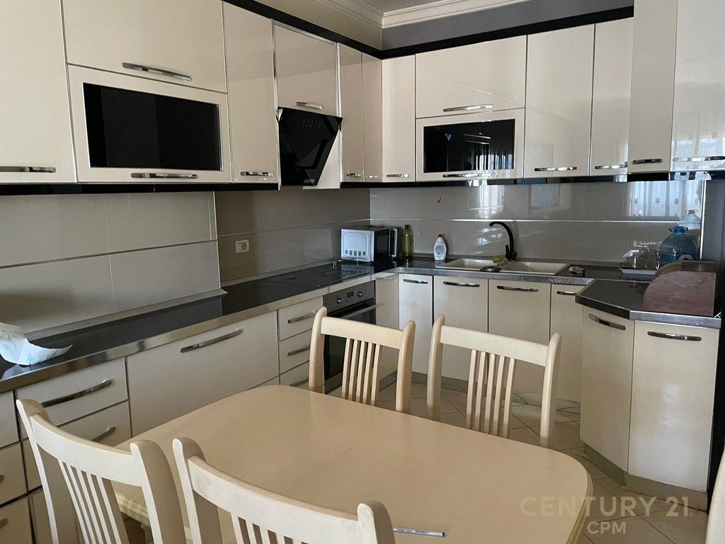 JEPET APARTAMENT PER QIRA NE ASTIR!