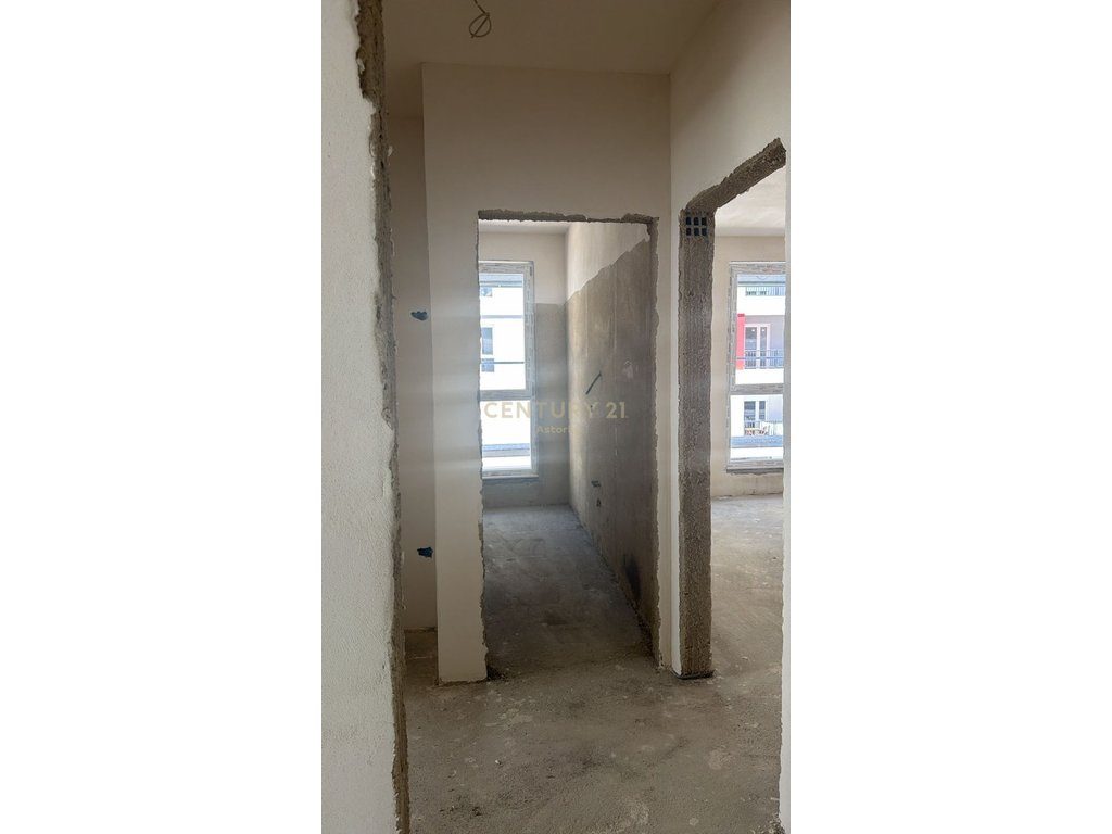 OKAZION, APARTAMENT 2+1+2 TE UNIVERS CITY-1050euro/m2