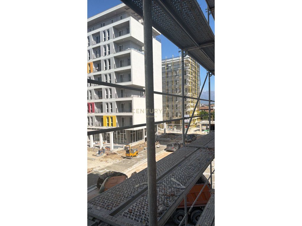 OKAZION, APARTAMENT 2+1+2 TE UNIVERS CITY-1050euro/m2