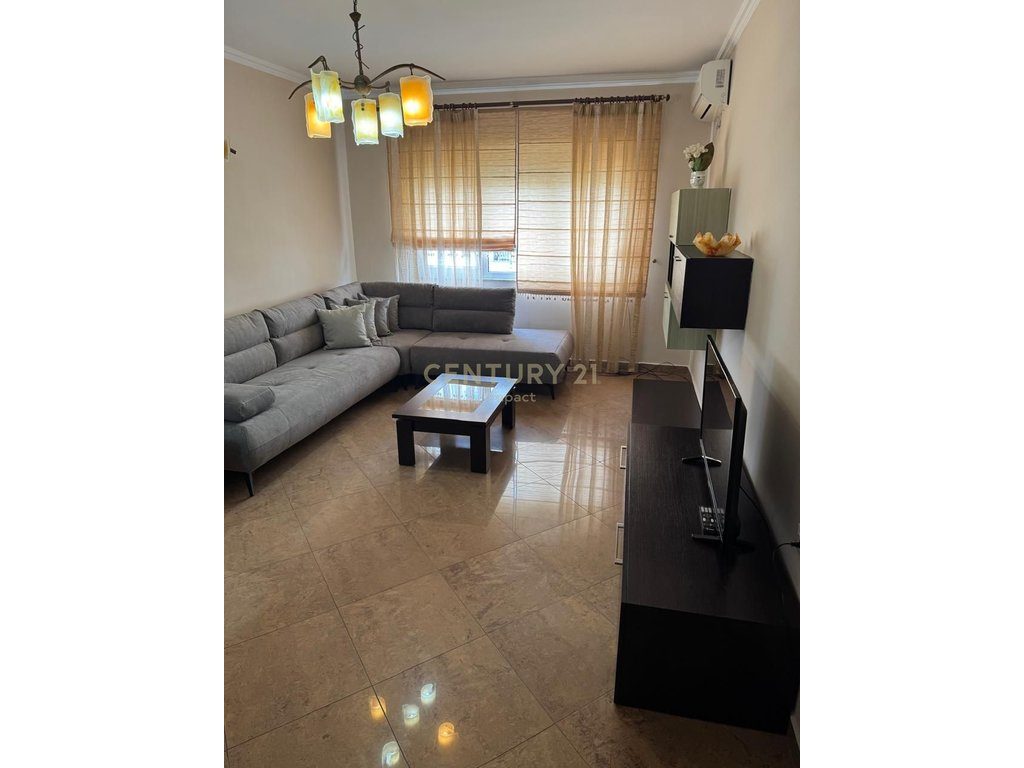 Apartament 1+1 Me Qira tek Sheshi Willson, Tirana e Re !