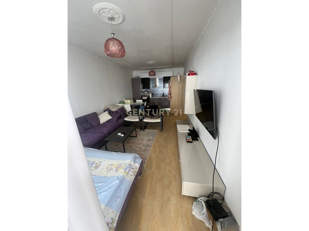 Shitet Apartament 1+1 Uje Ftohte - Vlore