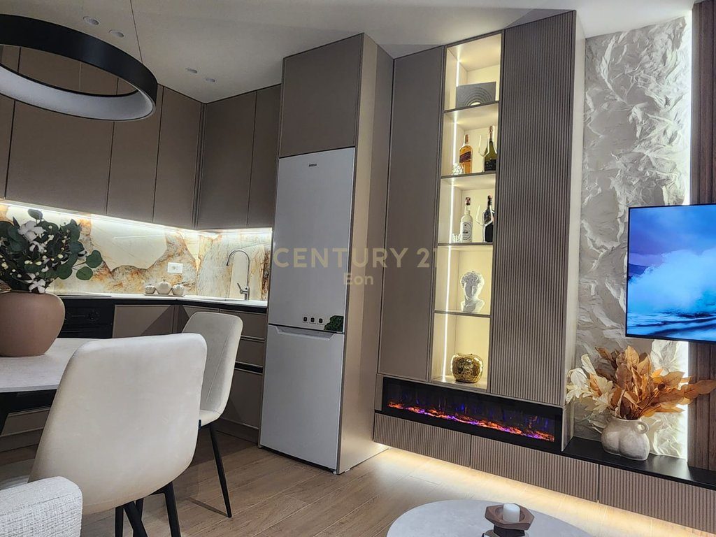 Shitet Apartament 2+1 ne zonen e Plazh me Pamje Deti, Durres!