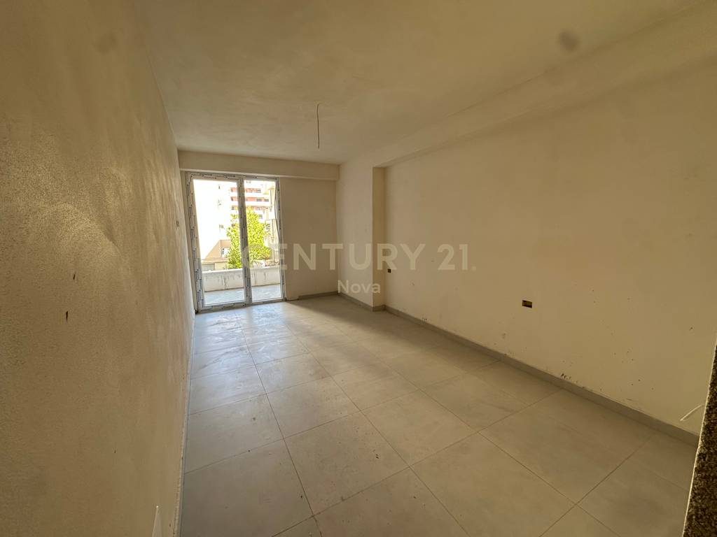 Shitet Apartament 1+1 | Kune Shengjin Vije e Pare me detin