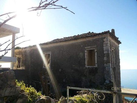 Apartament 2+1 me oborr privat dhe pamje deti në Green Coast 1, Palasë
