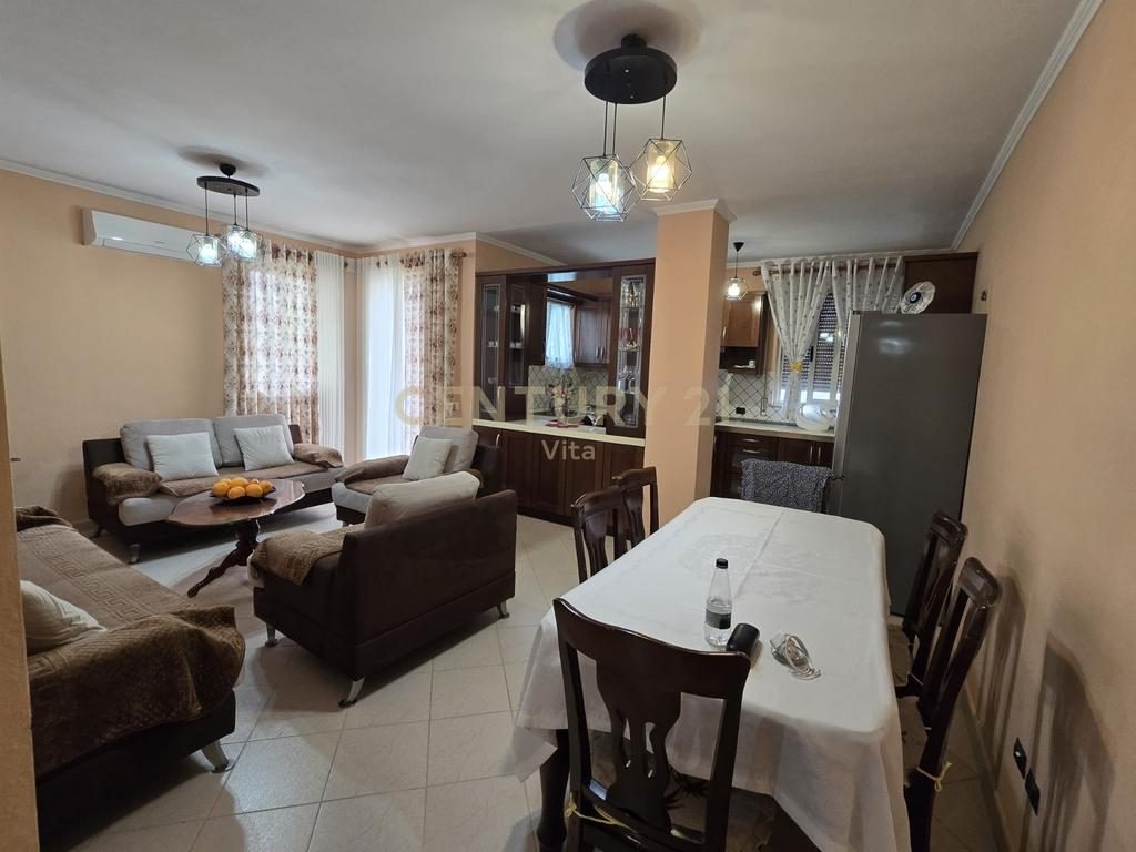 JEPET ME QIRA APARTAMENT 2+1+2 NE DURRES !