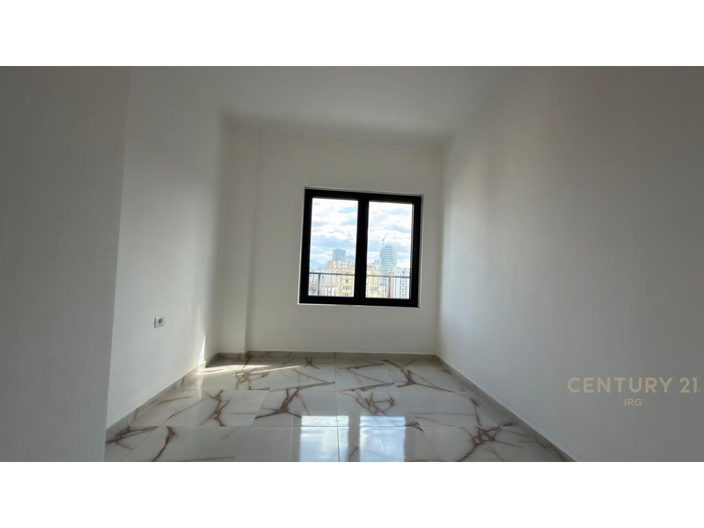 Jepet apartament 2+1+2 per Zyra tek Rruga e Barrikadave!