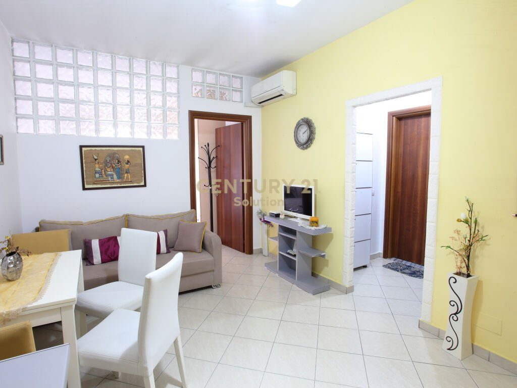 APARTAMENT 1+1 PER QIRA NE ASTIR!