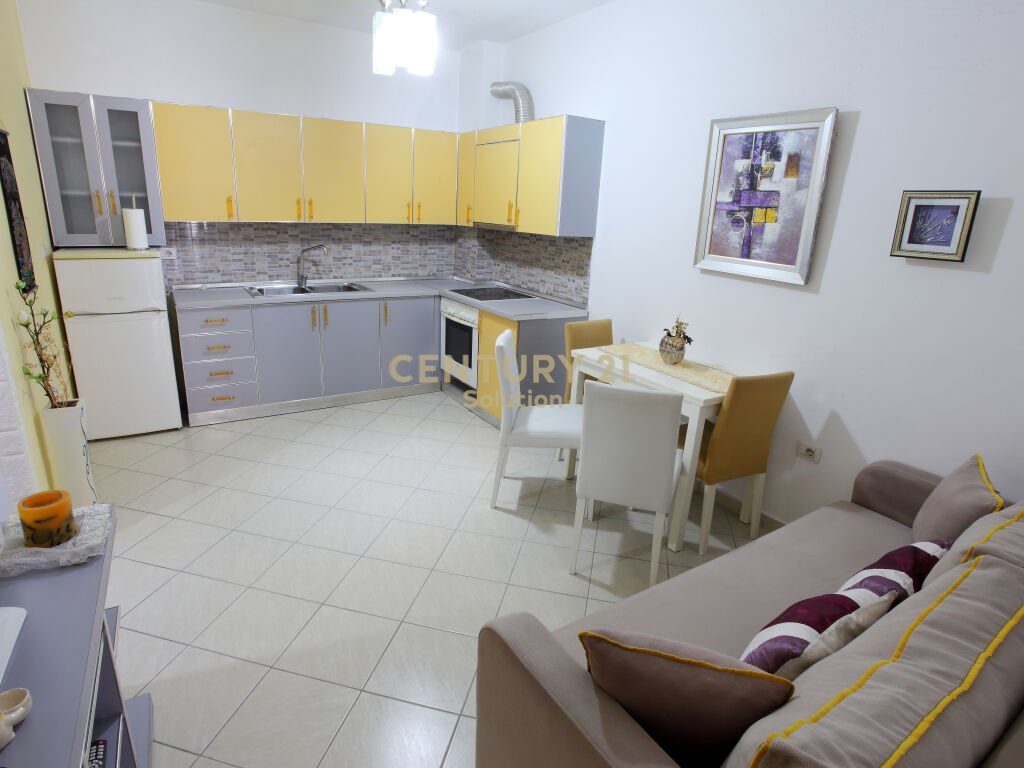 APARTAMENT 1+1 PER QIRA NE ASTIR!