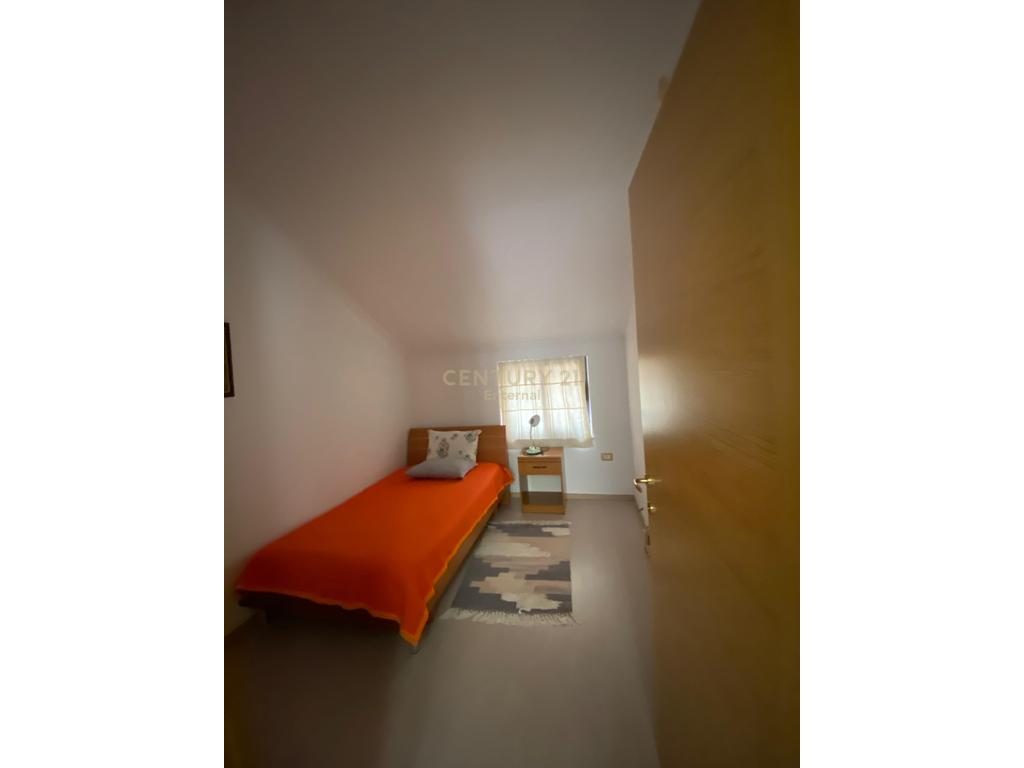 APARTAMENT 3+1+POST PARKIMI ME QIRA TEK KRISTAL CENTER