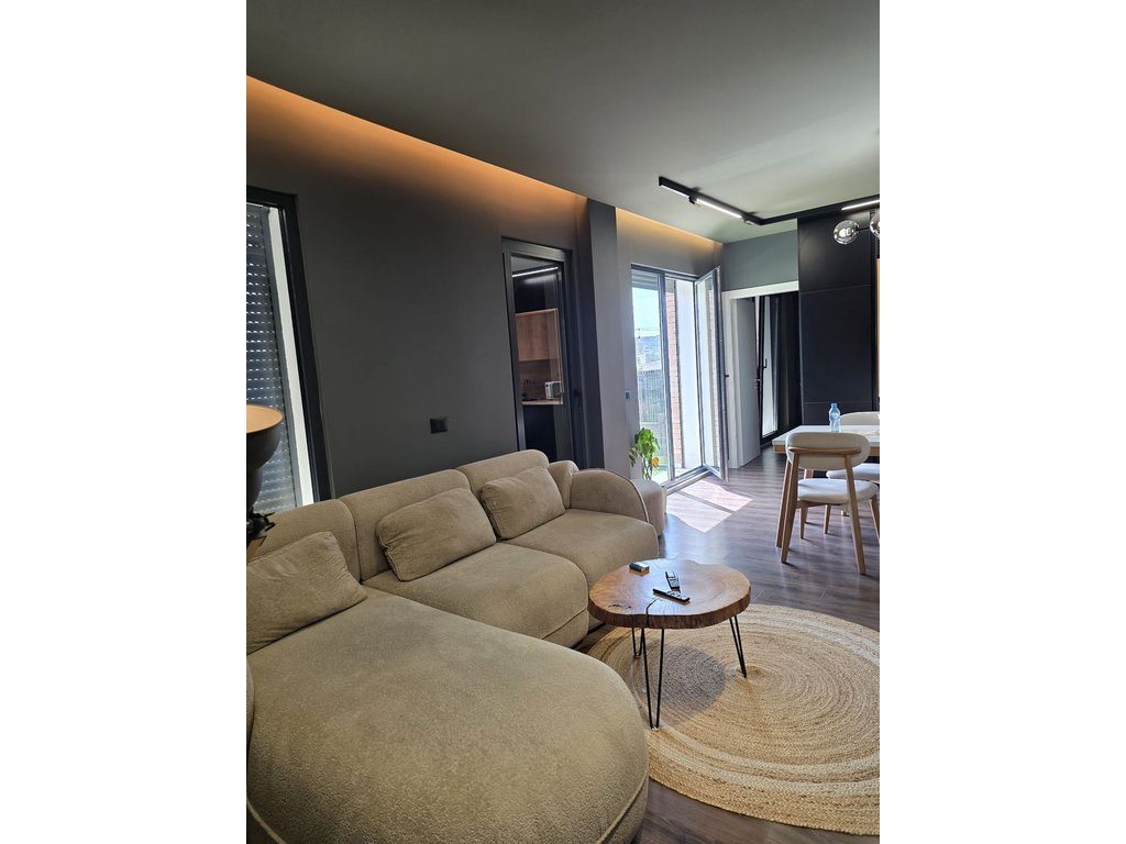 Penthouse 2+1 per qira, tek Ish tregu elektrik