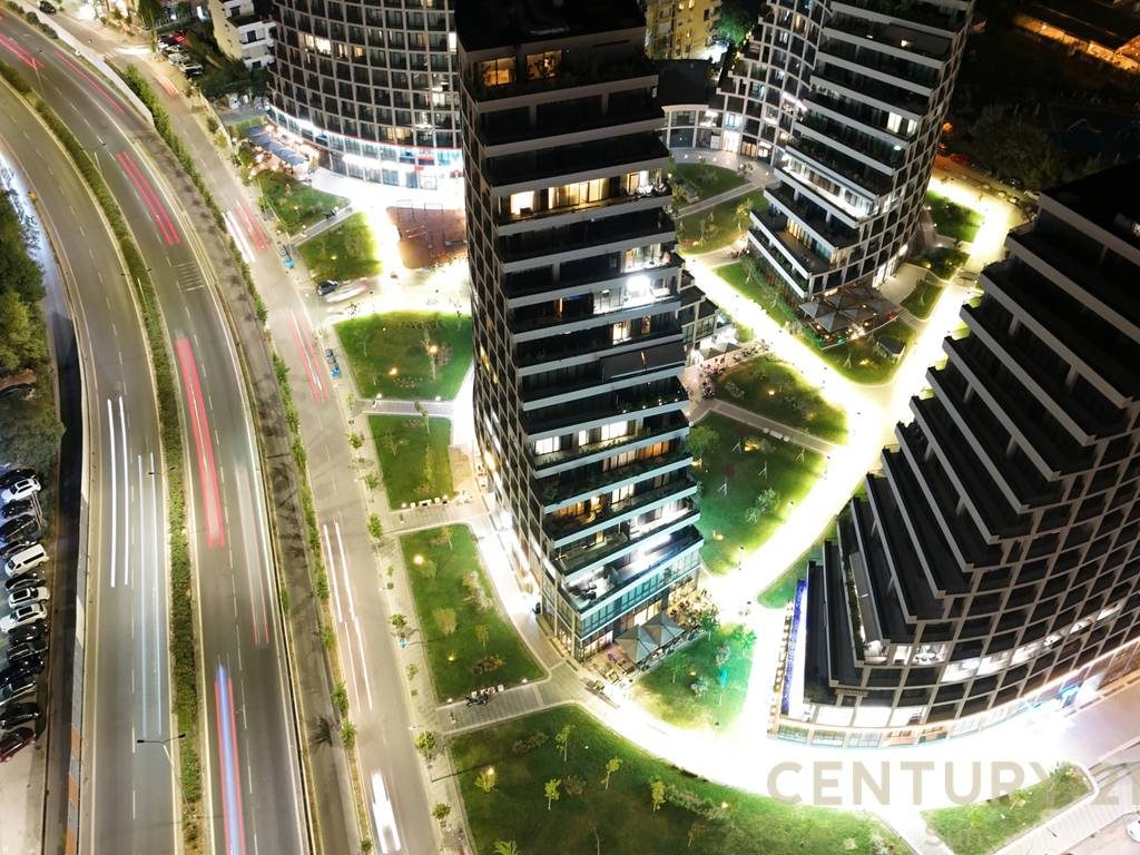DYQAN PER QIRA NE LAKE VIEW RESIDENCES