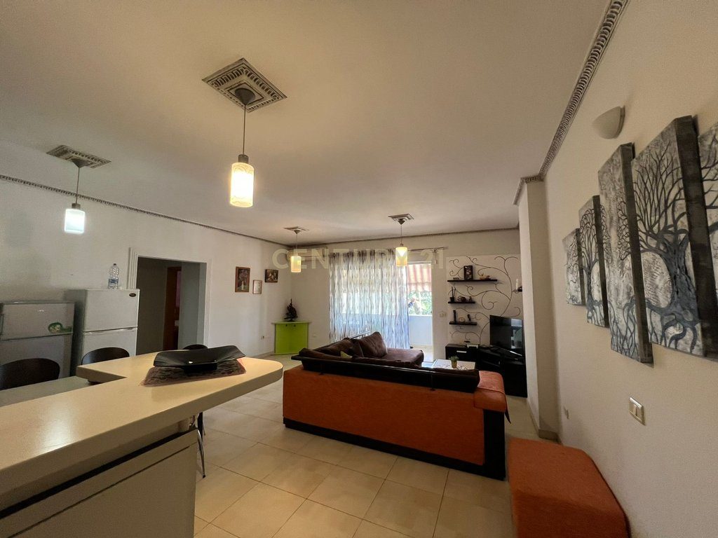 Apartament 2+1+2 me qira tek ZOGU I ZI!