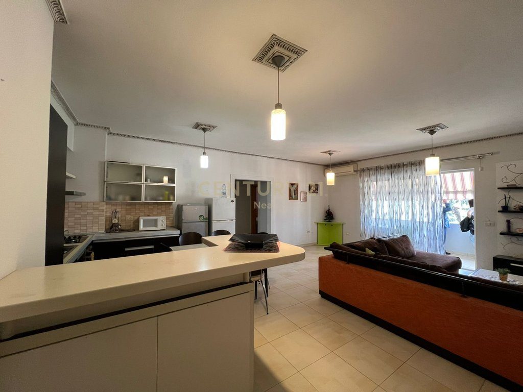 Apartament 2+1+2 me qira tek ZOGU I ZI!