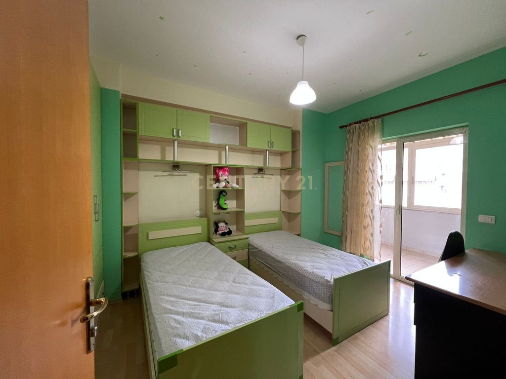 Apartament 2+1+2 me qira tek ZOGU I ZI!