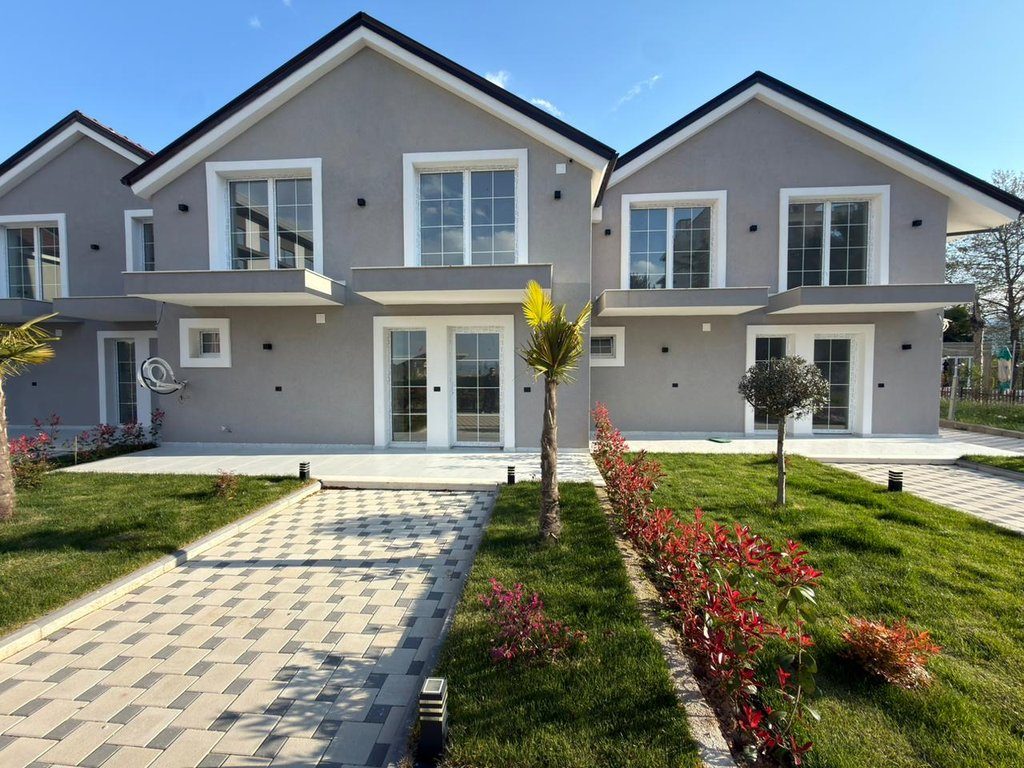 Duplex 2+1 në Drilon, vetëm 120 m nga Liqeni i Ohrit