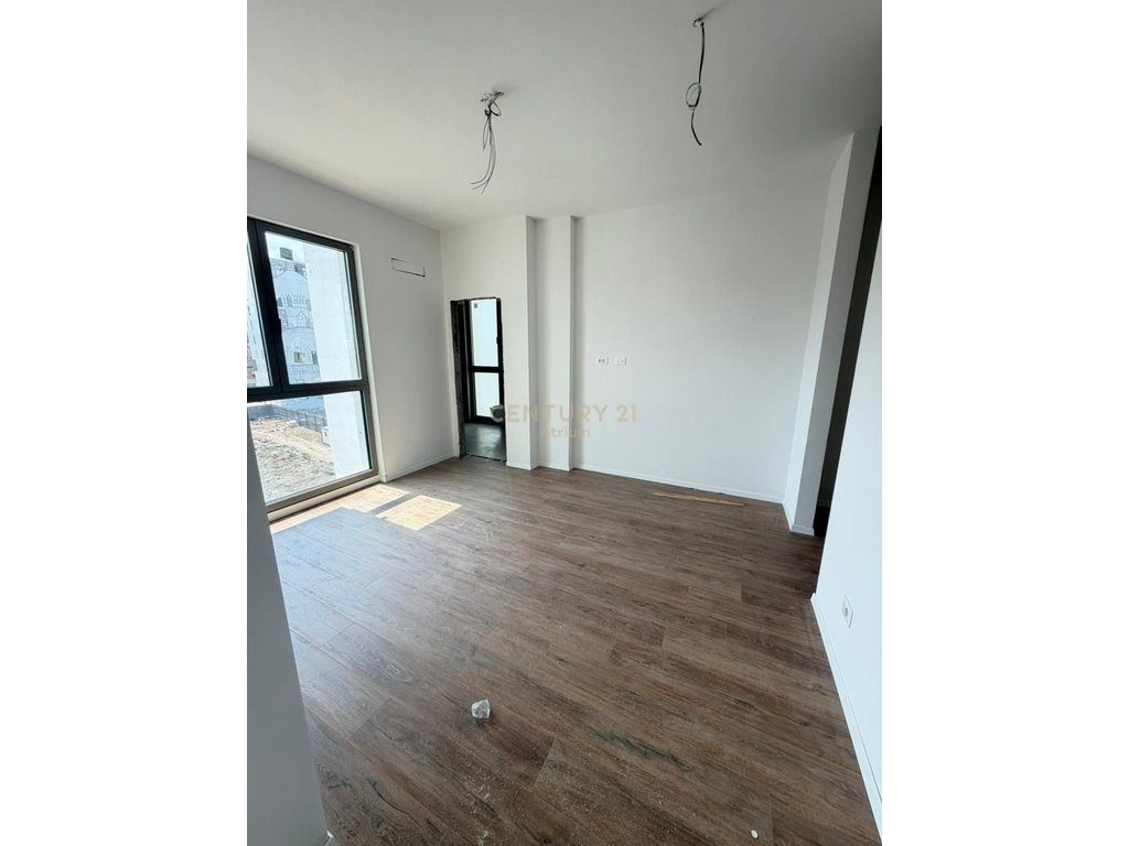 SHESIM APARTAMENT 2+1 TEK TIRANA PARK AVENUE!!!