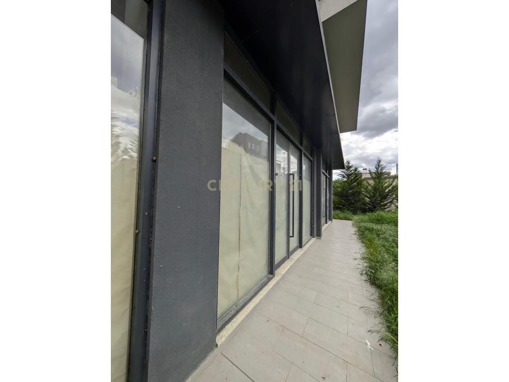Shitet Njesi Komerciale ne Rr.Miha Grameno  - 155,000.00€ | 56 m²
