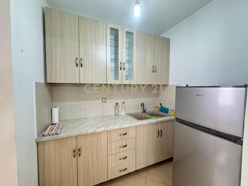 JEPET ME QIRA APARTAMENT 1+1 PRANE DELIJORGJIT!