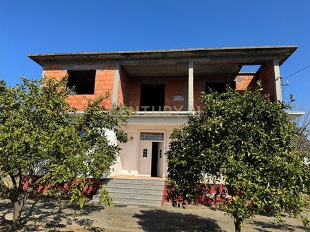 Shtëpi 3-kateshe + toke për shitje , Mark Lula, Shkodër  | 800 m²