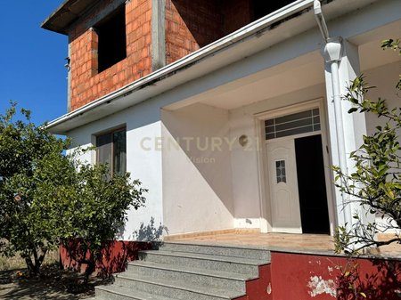 Shtëpi 3-kateshe + toke për shitje , Mark Lula, Shkodër  | 800 m²
