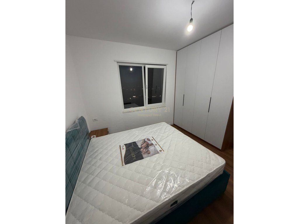 Jepet me Qira Apartament 1+1+Ballkon në Univers City!