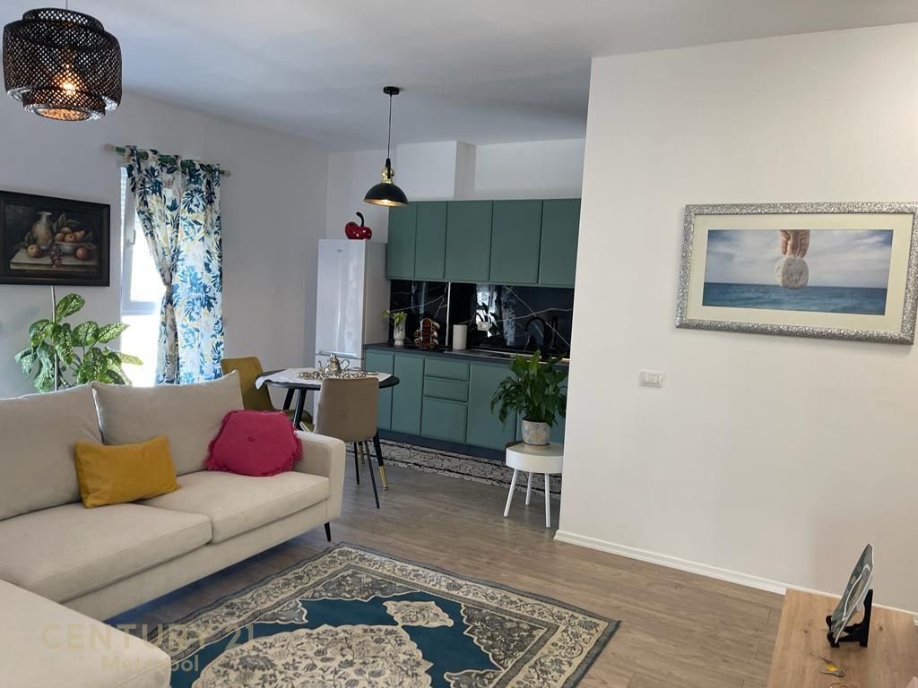 Apartament 2+1 me Qira pranë QTU, Tiranë – 530€ | 74 m²