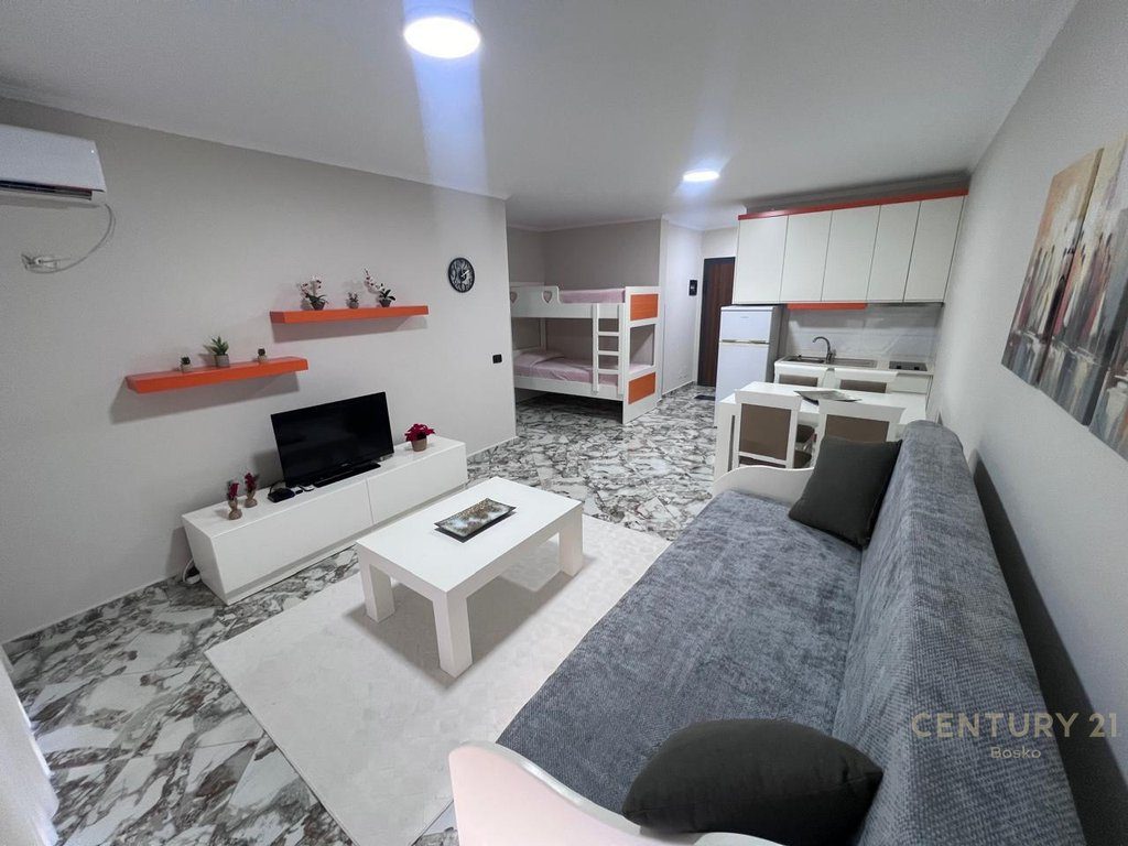 Shitet apartament 1+1 në Shëngjin – shumë pranë detit 🌊