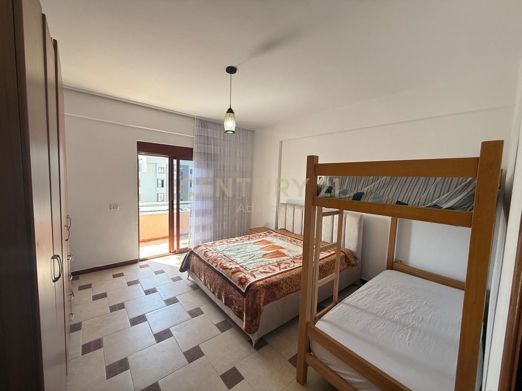 Shitet apartament 2+1 në Pelikan, kati 6, me pamje deti