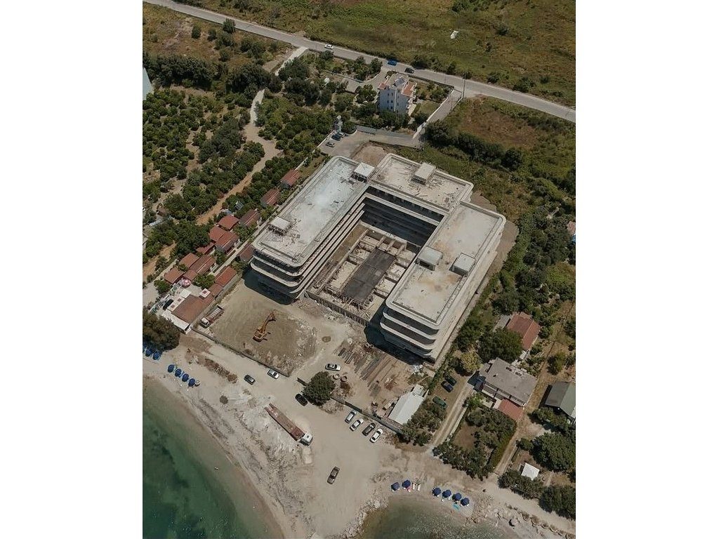 SHITET APARTAMENT 2+1+2 NE RADHIME,ME PAMJE NDA DETI!