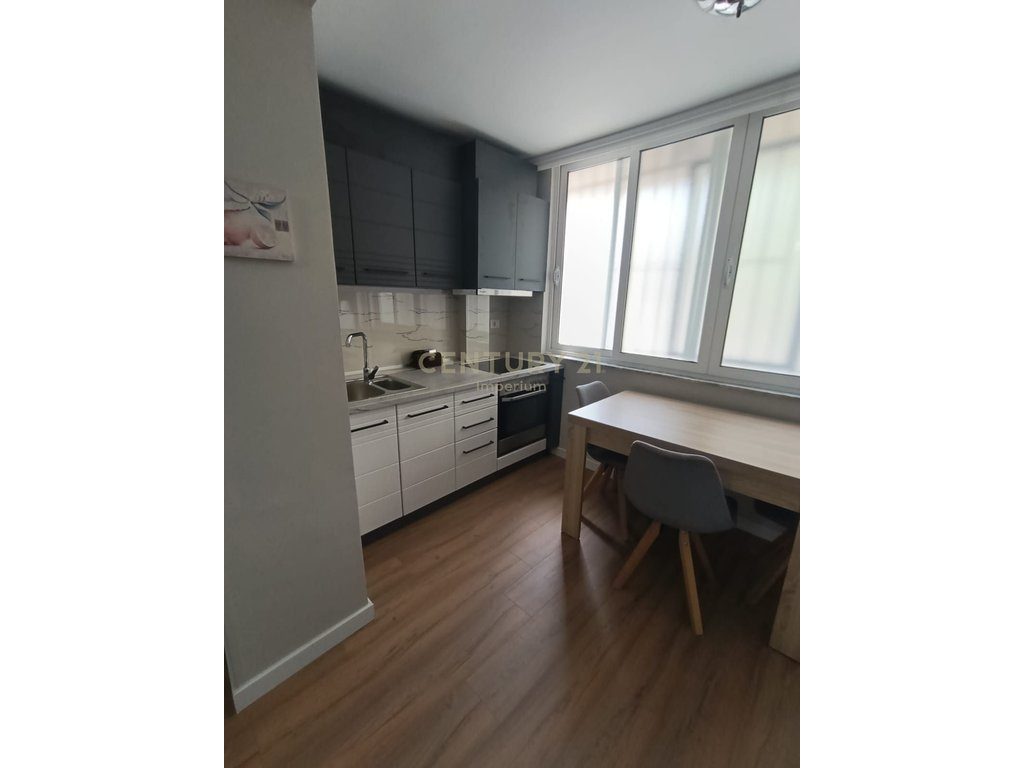 Apartament 2+1 me qera- Ish Bllok!