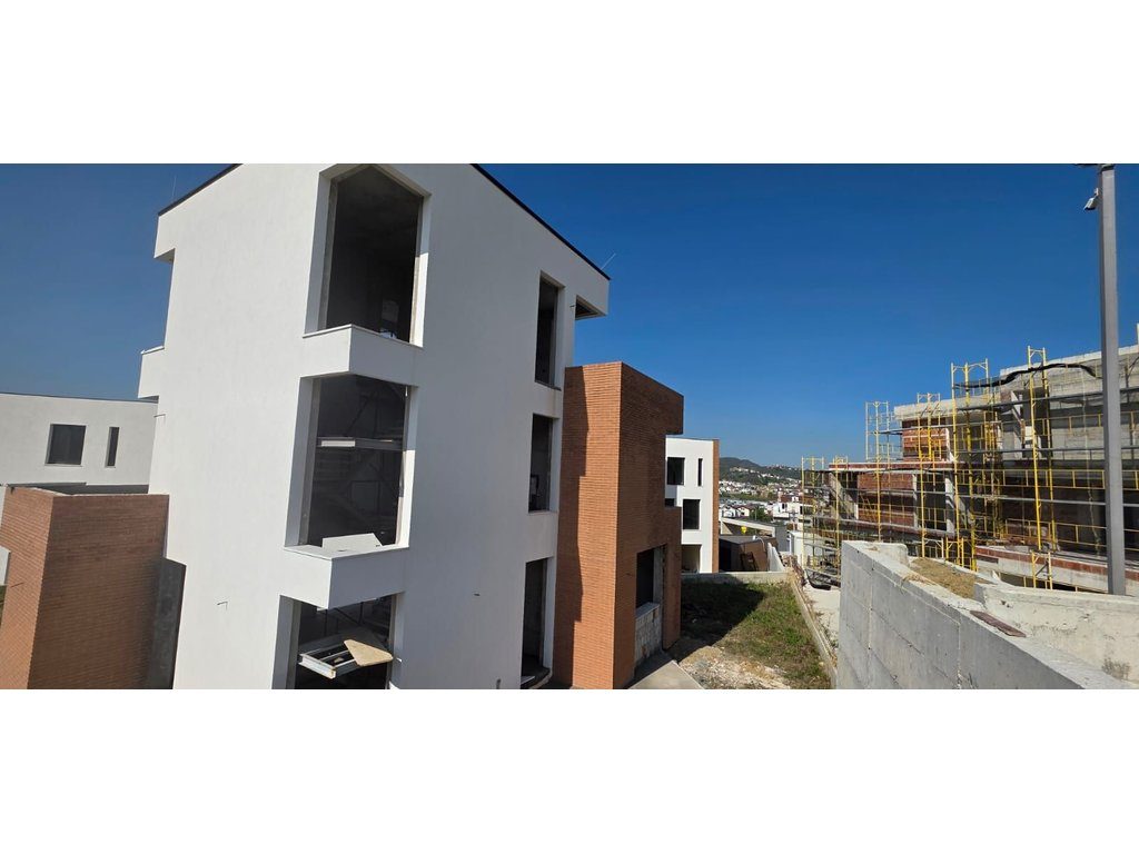 SHITET VILË INDIVIDUALE NË “REZIDENCA PICADILLY”, TEG, TIRANË