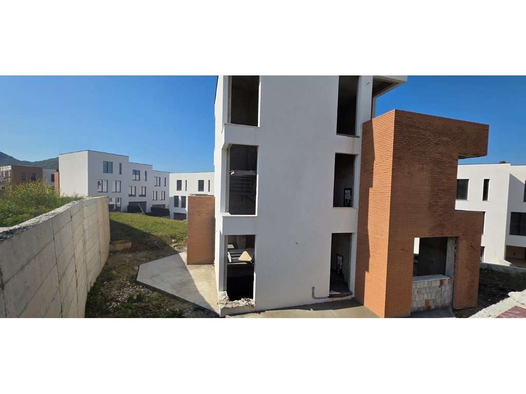 SHITET VILË INDIVIDUALE NË “REZIDENCA PICADILLY”, TEG, TIRANË