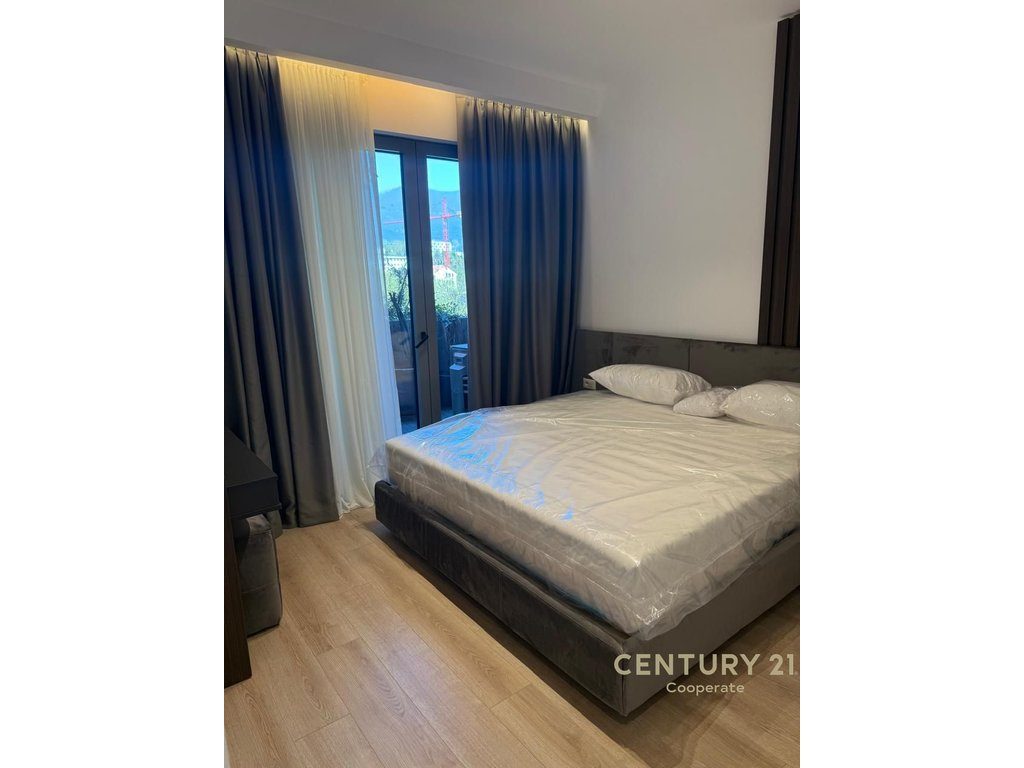 JAPIM ME QIRA APARTAMENT 2+1+2 NË LION RESIDENCE TIRANË, PRANË AIR ALBANIA