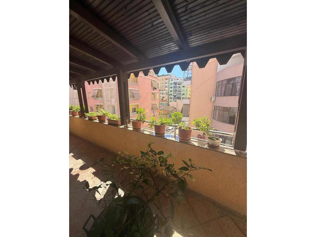 Vilë 12+5 Në Shitje në Durrës, Lagja nr.5 - 750,000€ | 805 m²