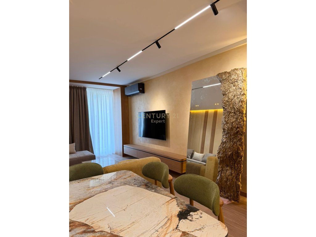Apartament 2+1+2+PP për Qira tek Golden Tower Rruga Mine Peza, Tiranë