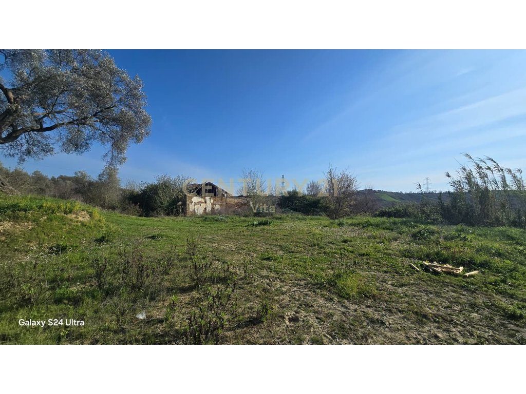 TOKE  PER SHITJE NE MAMINAS , DURRES – PRANE LIQENIT !!!