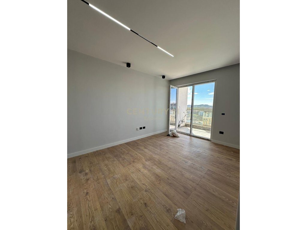 Apartament 1+1 me pamje deti në shitje në Qerret, Durrës
