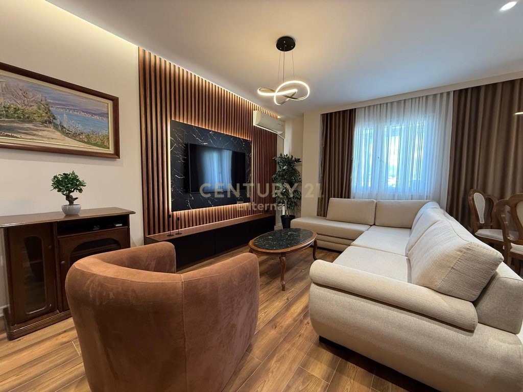Apartament 2+1+2 Për Shitje në Rrugën Mine Peza, Tiranë